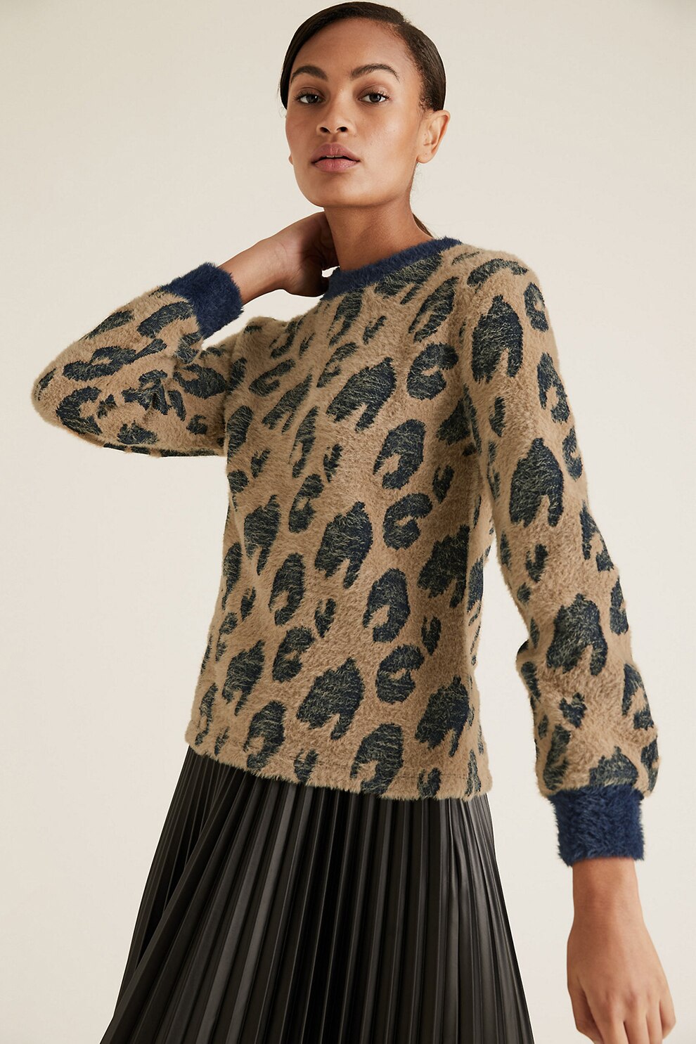 Marks & Spencer, Pulover cu animal print, Maro camel/Negru