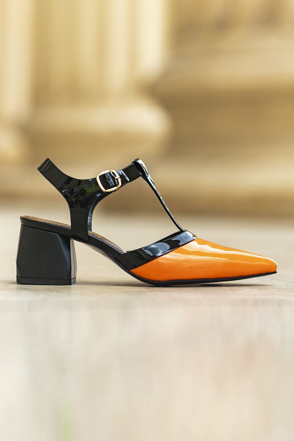 CONDUR by alexandru, Pantofi de piele lacuita cu bareta T, Oranj/Negru