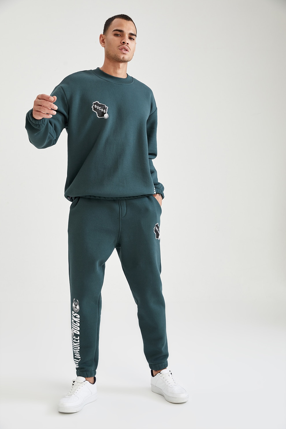 DeFacto, Pantaloni sport cu snur de ajustare si imprimeu text, Verde inchis