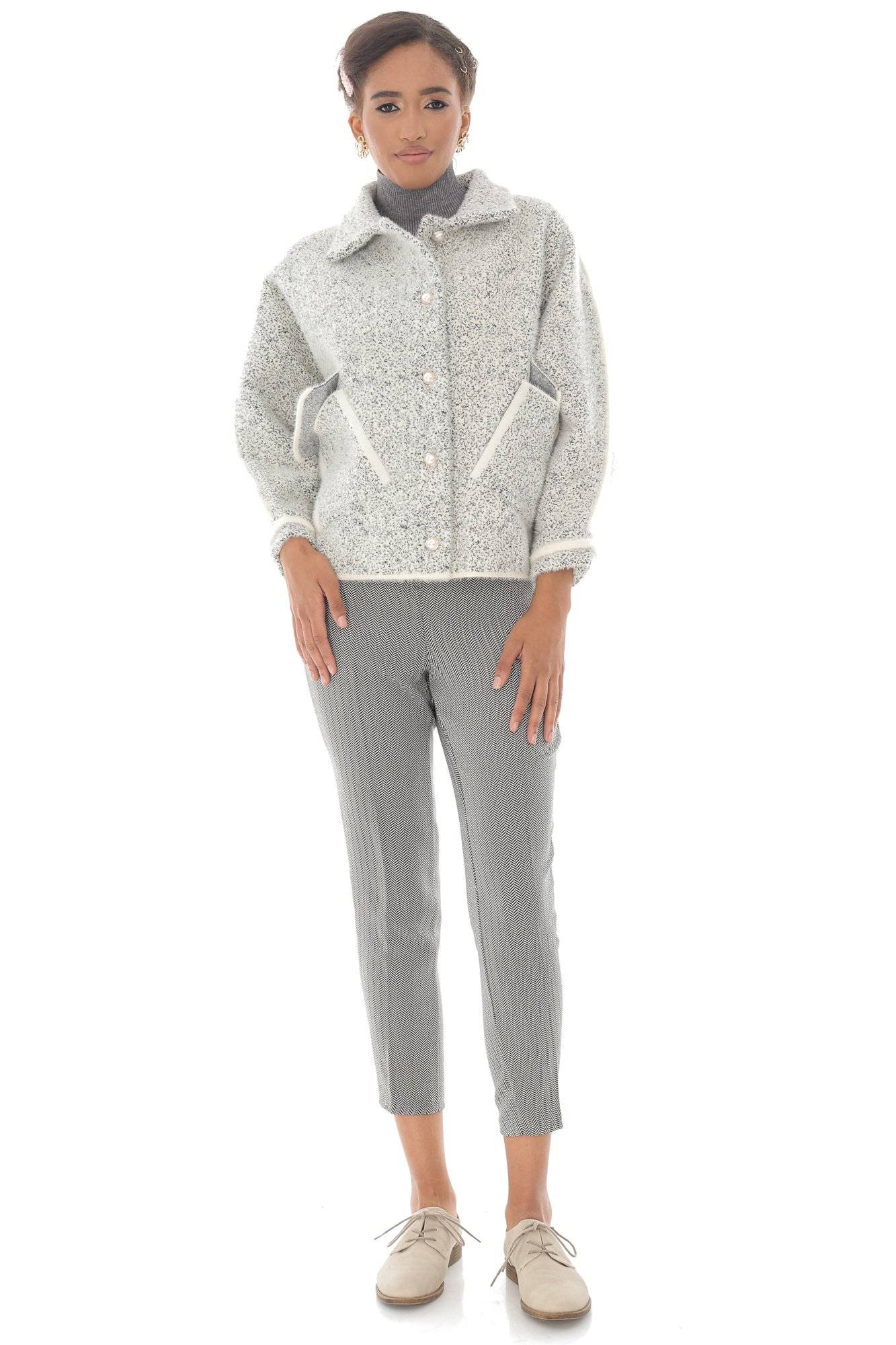 Jacheta de dama, Roh JR540, crem cu buzunare, ONESIZE