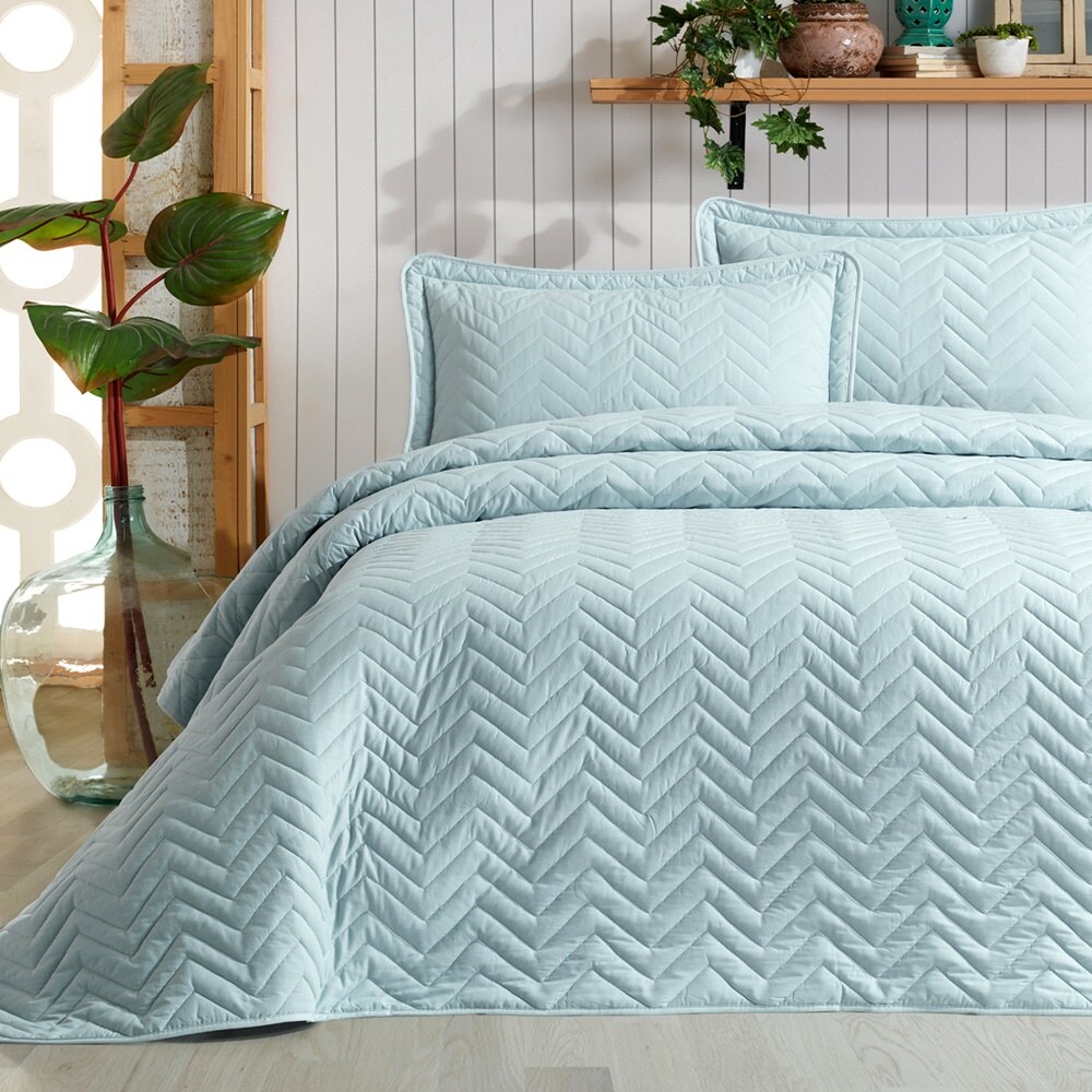 Set Cuvertura de pat bumbac 100% matlasata 240x260 si 2 fete de perna 50x70 pentru pat dublu, Pucioasa CUV144