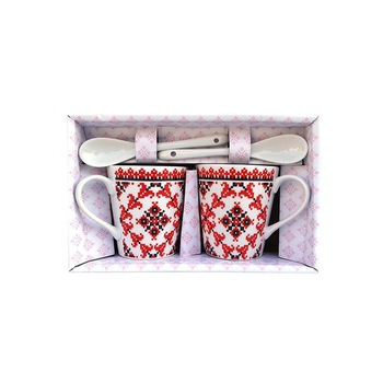 Set format din 2 cani din ceramica cu modele populare, cu lingurite,150 ml Set format din 2 cani din ceramica cu modele populare, cu lingurite,150 ml