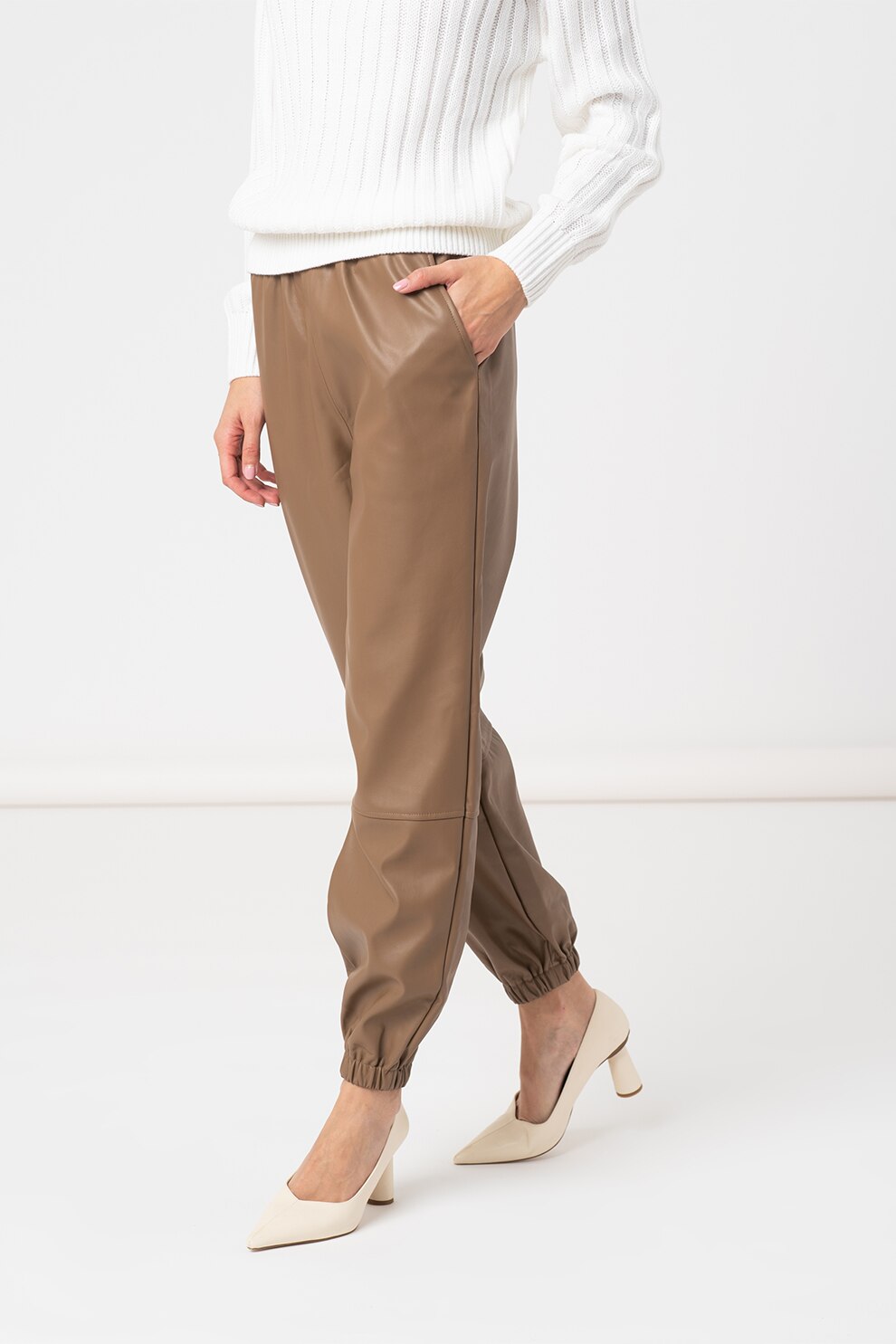 ICHI, Pantaloni conici de piele ecologica, Maro caramel