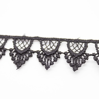 Rola dantela guipure 2257 , neelastica, poliester, latime 2 cm, lungime 9 m, culoare negru Rola dantela guipure 2257 , neelastica, poliester, latime 2 cm, lungime 9 m, culoare negru