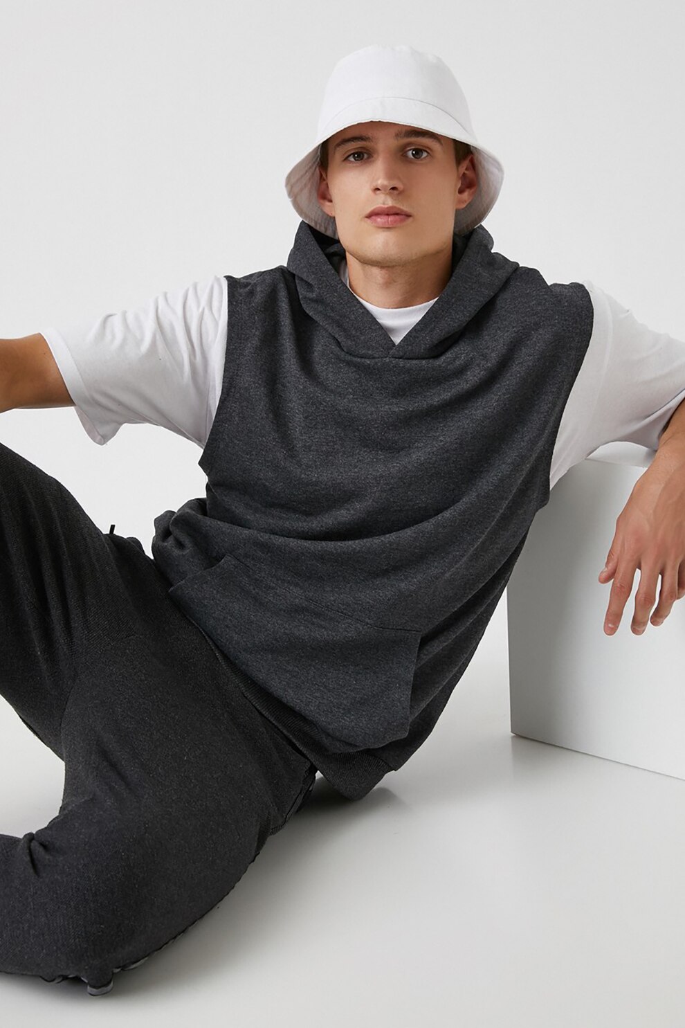 KOTON, Hanorac fara maneci cu buzunar kangaroo, Gri antracit