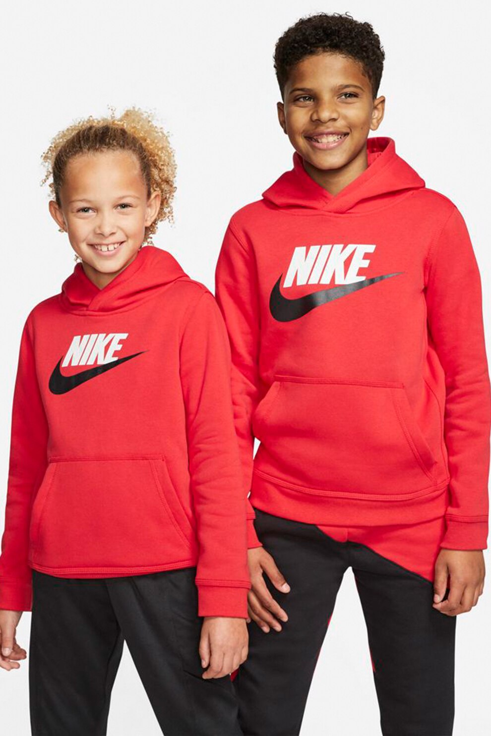 Nike, Hanorac cu buzunar kangaroo si logo Sportswear Club, Corai