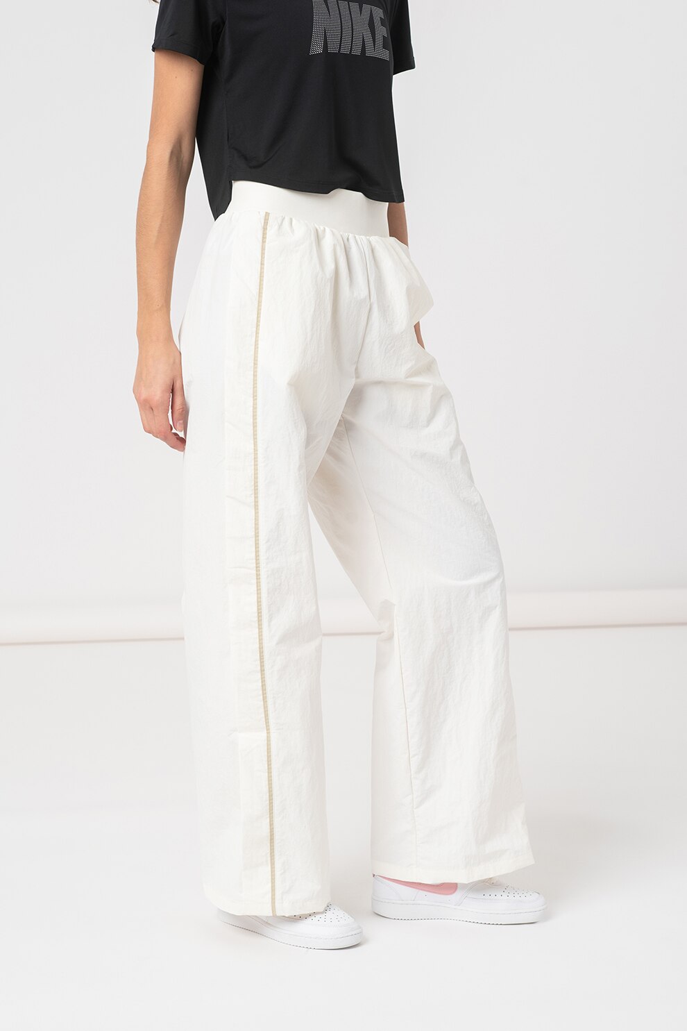 Nike, Pantaloni cu croiala ampla Icon Clash, Alb