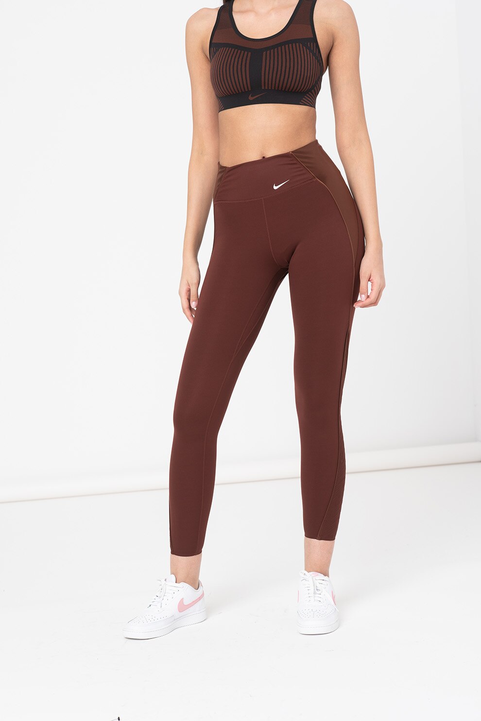 Nike, Colanti cu logo si tehnologie Dri-Fit, pentru fitness One Luxe, Coniac