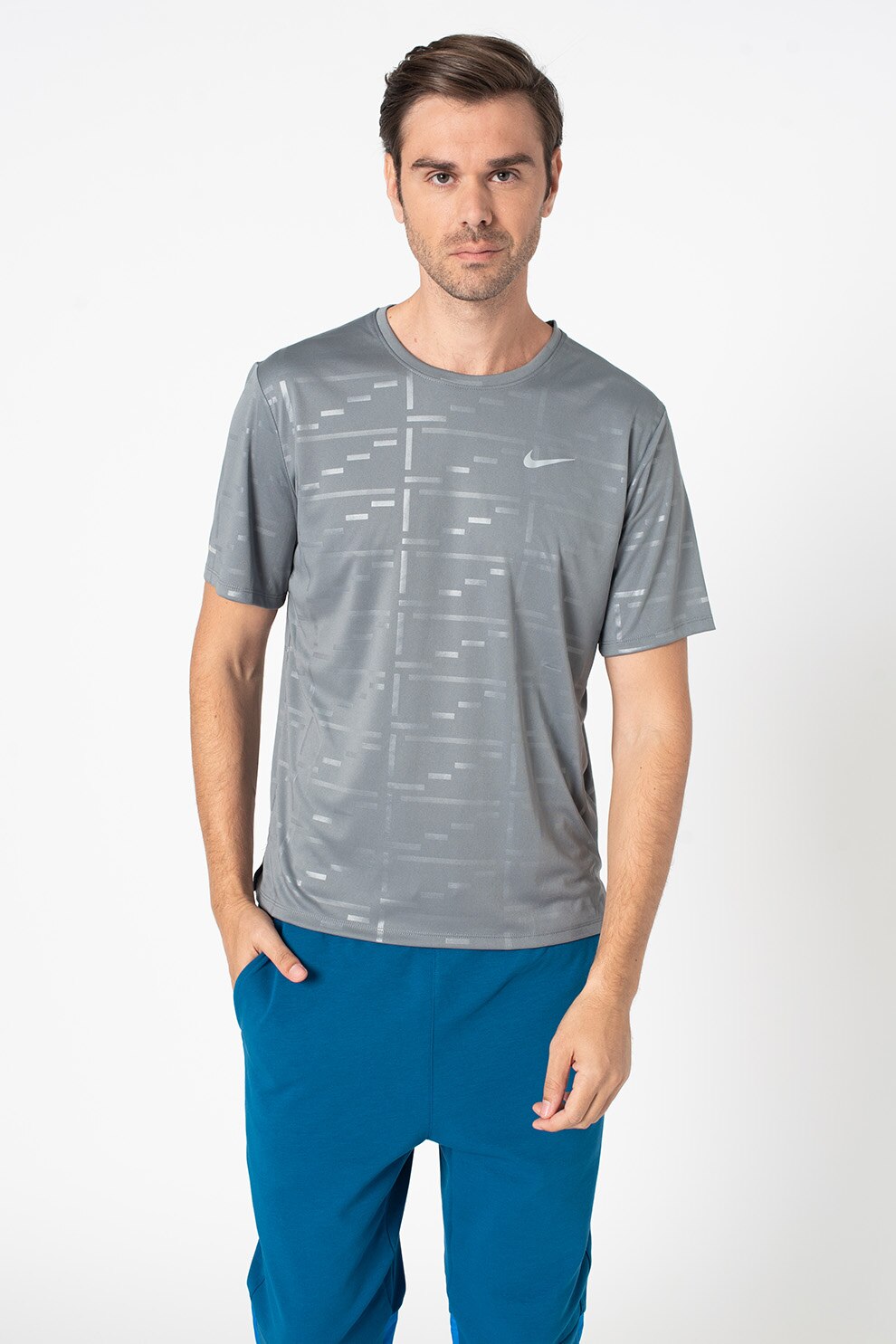 Nike, Tricou cu tehnologie Dri-Fit, pentru alergare, Gri/Argintiu