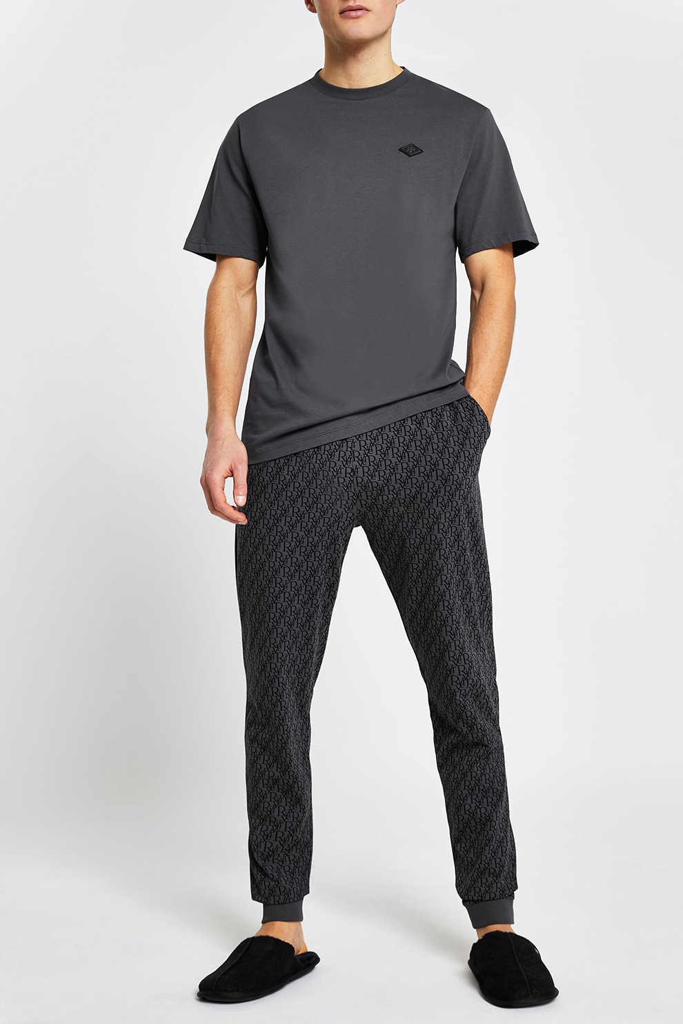 River Island, Pijama cu decolteu la baza gatului si imprimeu, Gri inchis/ Negru, M