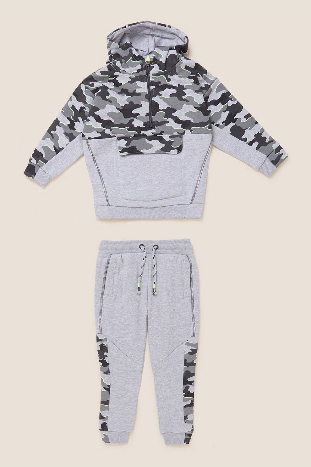 Marks & Spencer, Set de pantaloni sport si hanorac cu imprimeu camuflaj - 2 piese, Gri melange/Verde/Negru