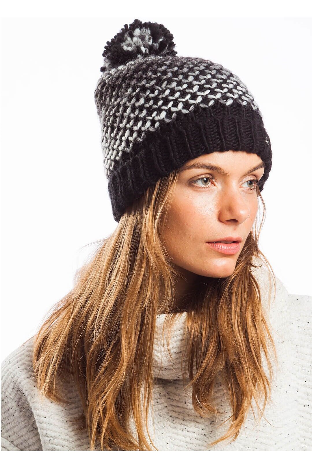 Caciula, Fundango Lyra, Negru