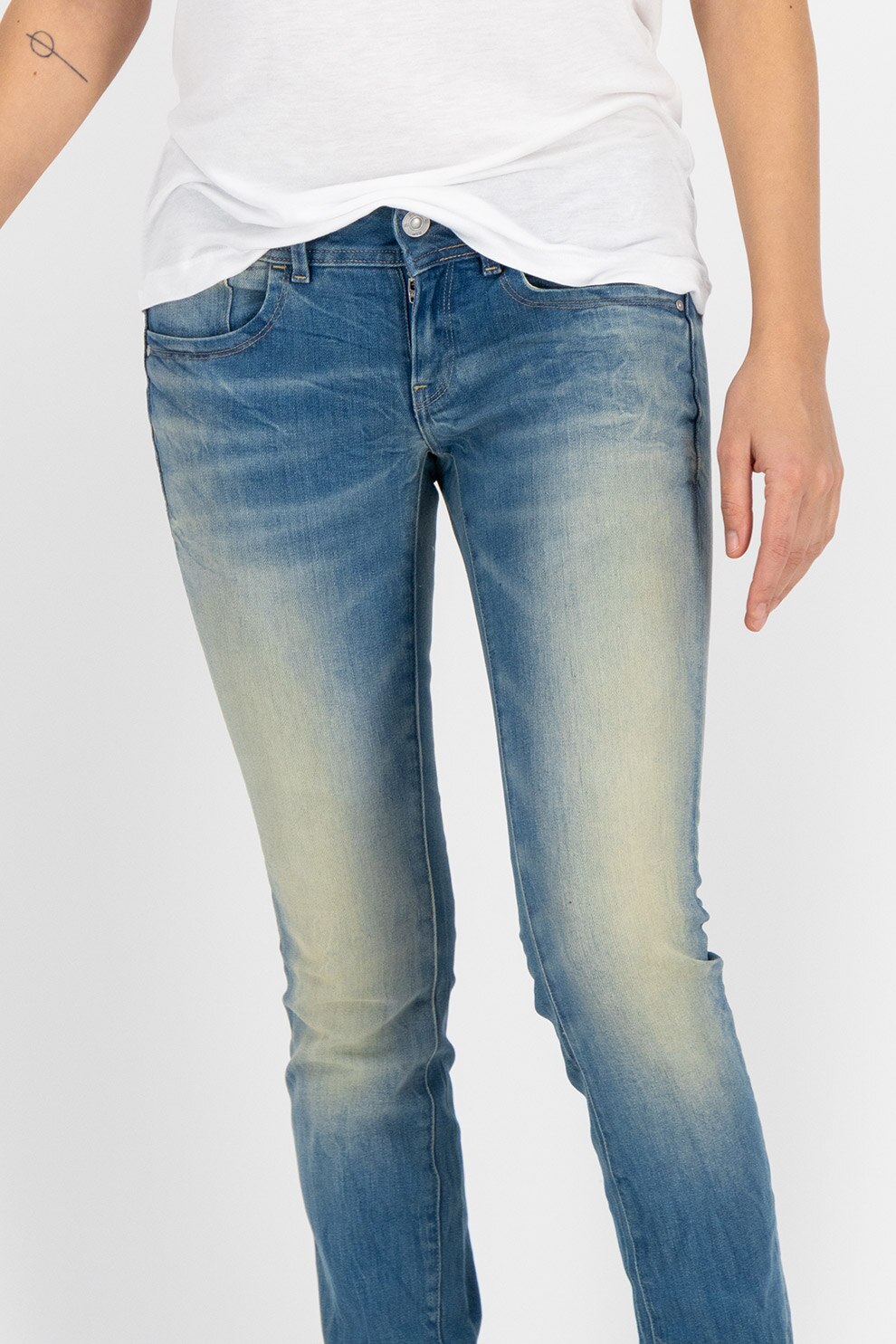 G-Star RAW, Blugi slim fit cu aspect decolorat, Albastru