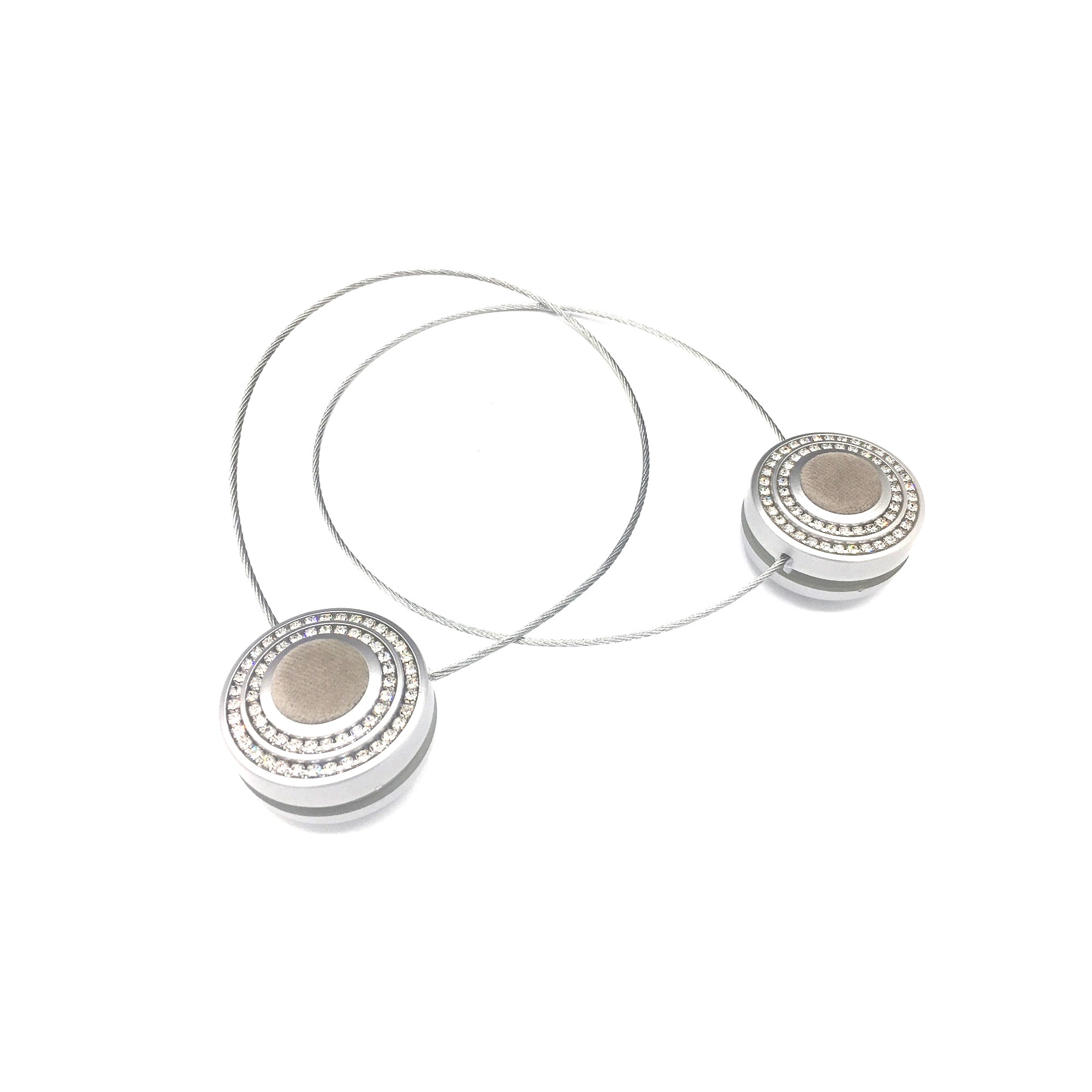 Set 2 magneti decorativi de prindere pentru perdele si draperii, model rotund, argintiu, interior bej