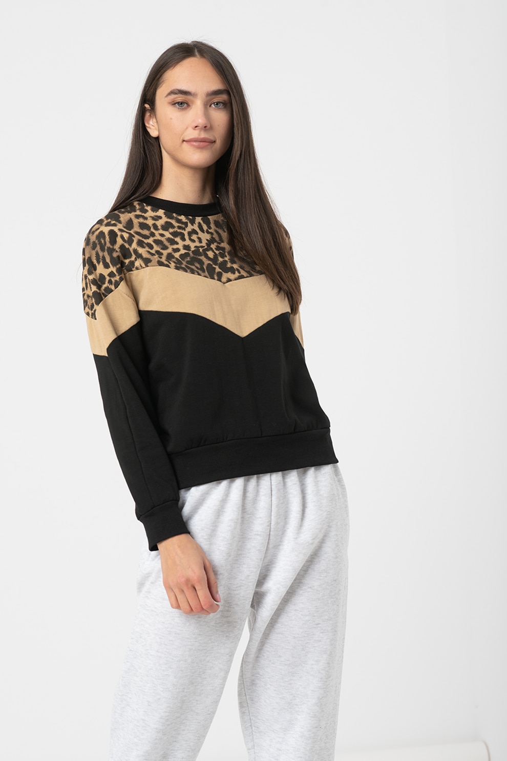 Haily's, Bluza sport cu decolteu la baza gatului si imprimeu Lilly, Negru/Maro camel