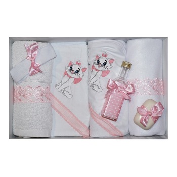 Trusou pentru botez, 7 piese, brodat cu figurina, Pisicuta, Little Angel, roz Trusou pentru botez, 7 piese, brodat cu figurina, Pisicuta, Little Angel, roz