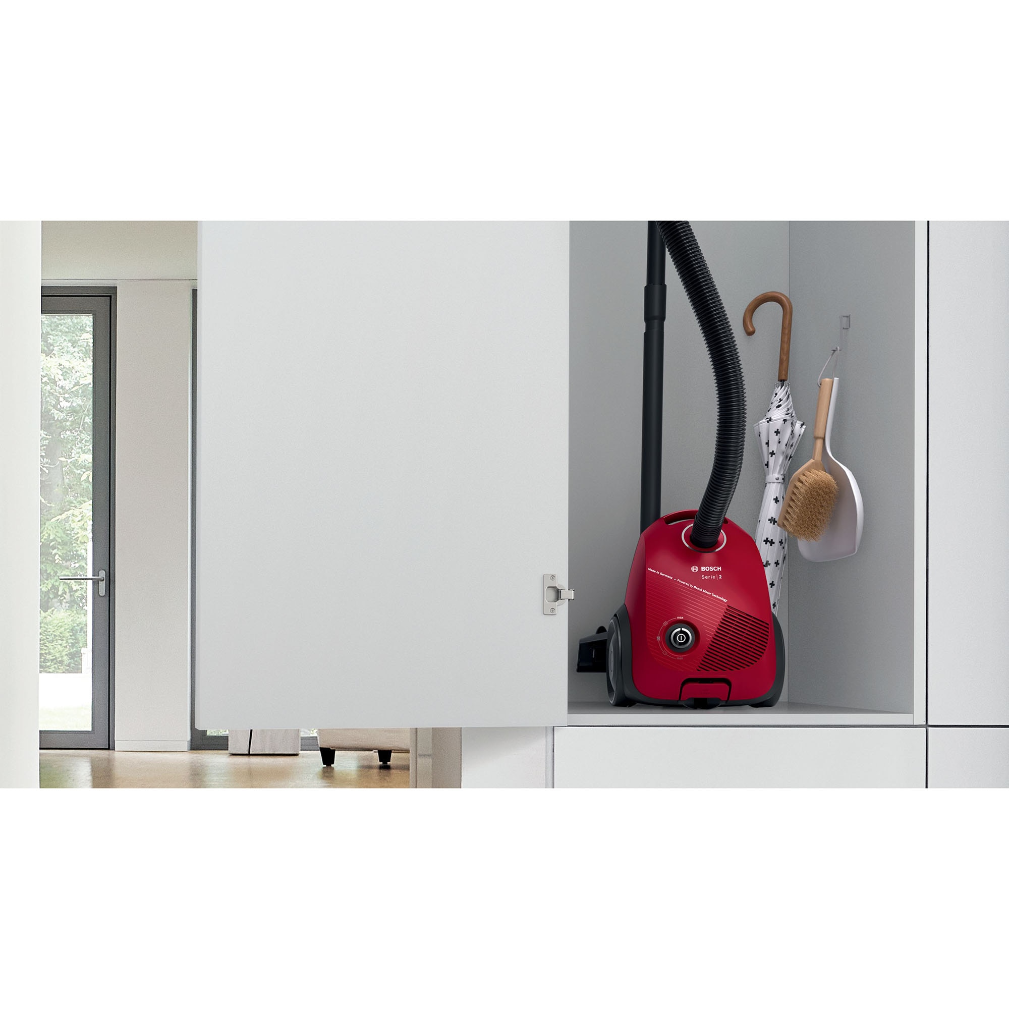 Aspirator cu sac Bosch Serie 2 BGBS2RD1, filtru igienic, capacitate sac 3.5L, control electronic rotativ, consum anual de energie: 26.7 kWh/an, Rosu