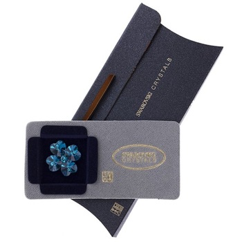 Brosa Swarovski Crystals trifoi cu petale inimioara Aquamarine Brosa Swarovski Crystals trifoi cu petale inimioara Aquamarine