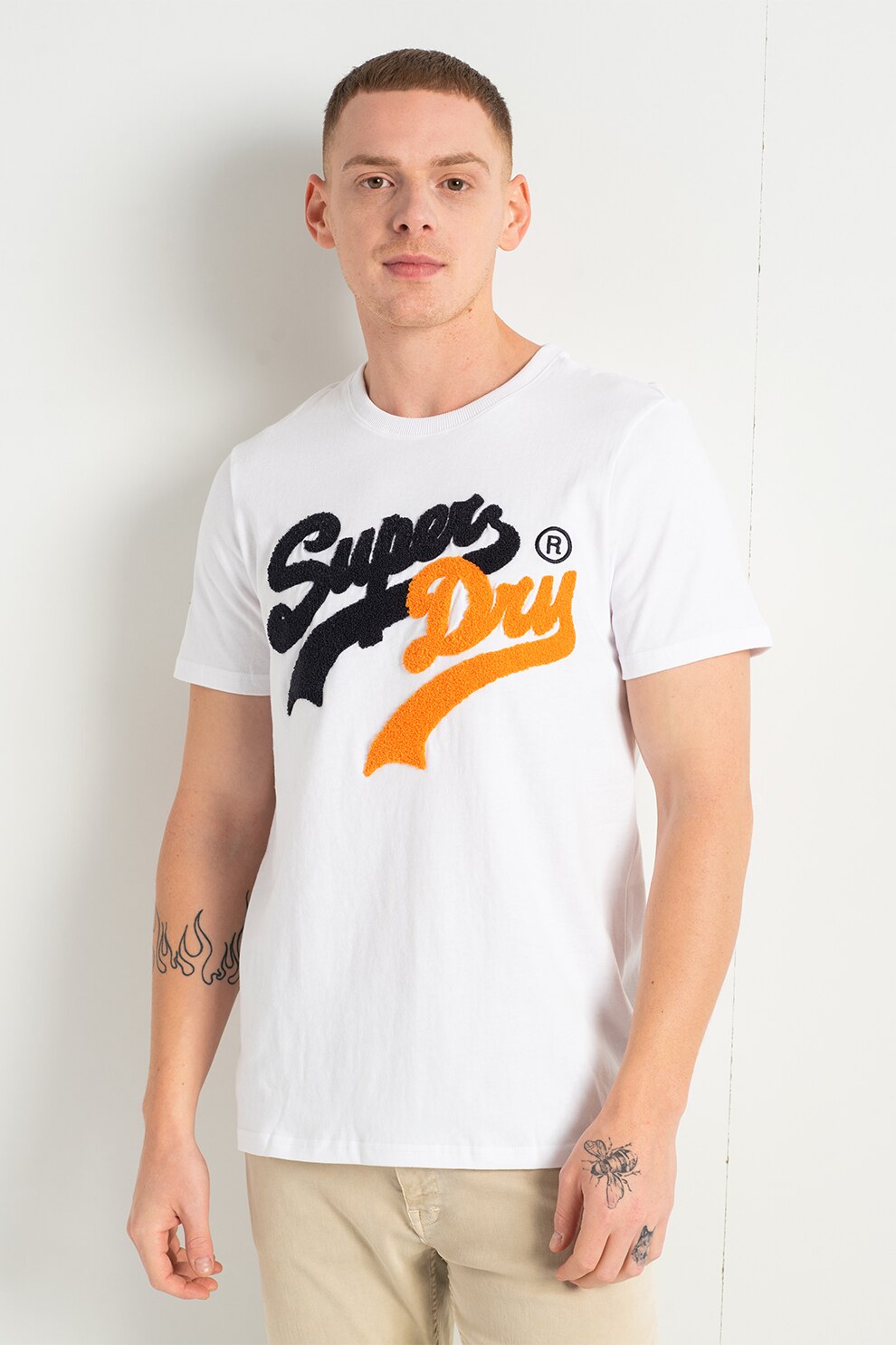 SUPERDRY, Tricou relaxed fit cu logo Vintage Source, Alb optic/Negru/Oranj