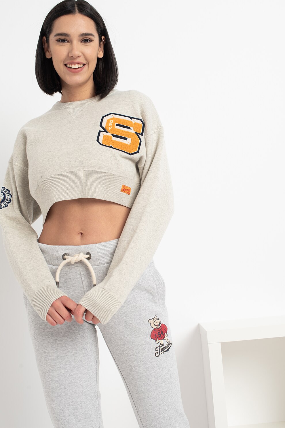 SUPERDRY, Bluza sport crop cu maneci cazute Varsity, Gri deschis melange/Orange