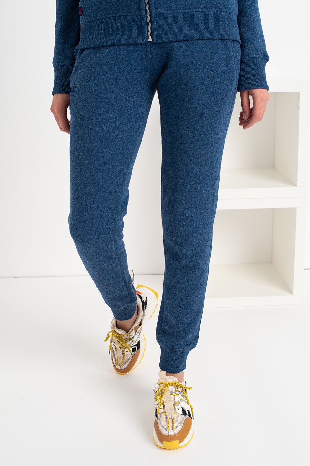 SUPERDRY, Pantaloni sport cu croiala conica si buzunare laterale Vintage, Albastru inchis