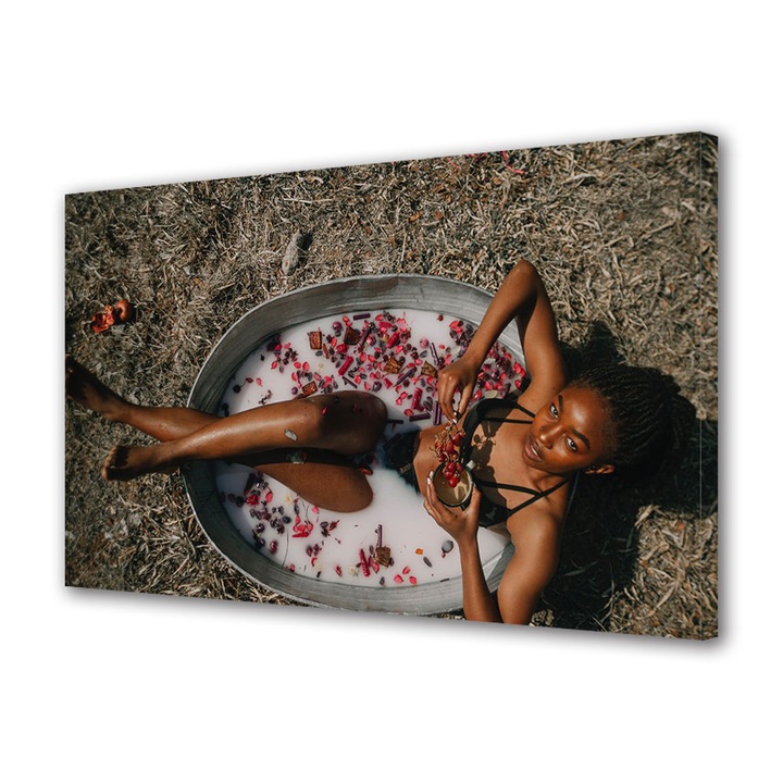 Tablou Canvas Fosforescent, Luminos in Intuneric, Premium, Art Star, O baie cu struguri, Sexy, Erotic Senzual, Panza pe cadru de lemn, Decoratiuni Moderne pentru Casa, 20 x 30 cm
