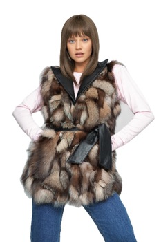 Vesta din blana de vulpe 475, Maro Vesta din blana de vulpe 475, Maro