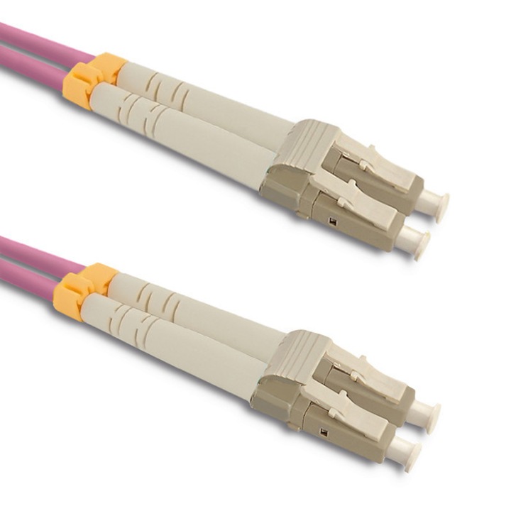 Patchcord Fibra Optica LC/UPC-LC/UPC, Qoltec, Multimode 50/125 OM4 Duplex, Transmisie Rapida Stabilitate Ridicata Ideal Pentru Retele LAN WAN CCTV Birou Servere LSZH Durabil Usor De Montat Pentru Conexiuni Profesionale Si Domestice, 5 m, Roz