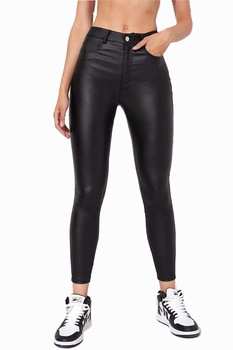 Pantaloni cu talie inalta si efect push-up din piele ecologica Pantaloni cu talie inalta si efect push-up din piele ecologica