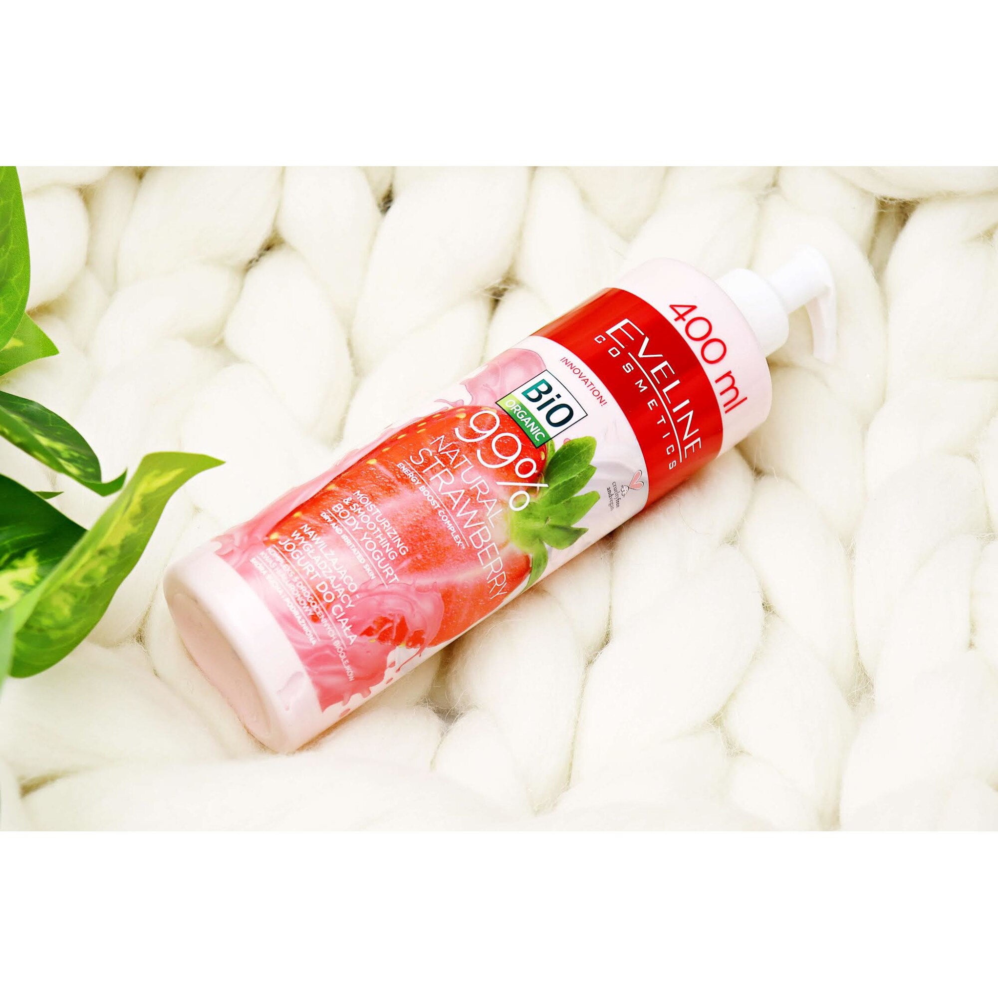 Eveline Cosmetics 99% Natural Strawberry - Moisturizing Smoothing