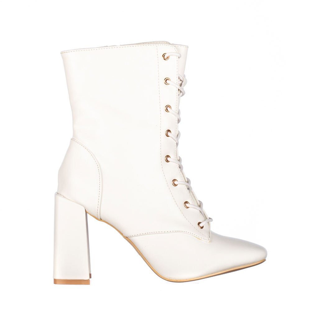 Botine dama Maitreyi, Alb