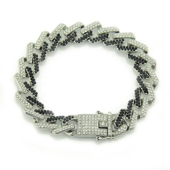 Bratara Cuban Chain culoare dubla, placat cu aur 18K, pietre zirconiu. negru Bratara Cuban Chain culoare dubla, placat cu aur 18K, pietre zirconiu. negru