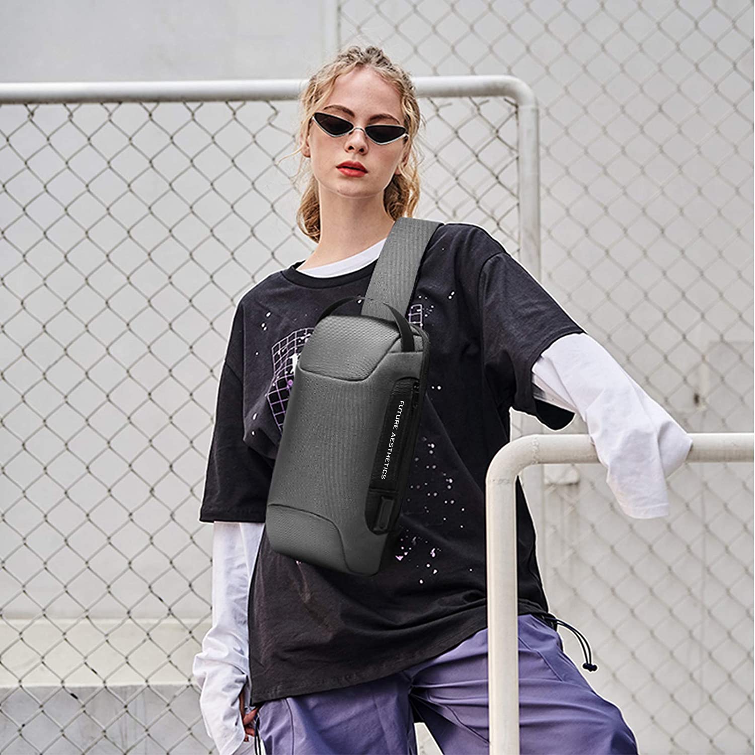 Rucsac crossbody/de umar, impermeabil, antifurt, cu port de incarcare USB, Bange, 34X18X10 cm, Gri