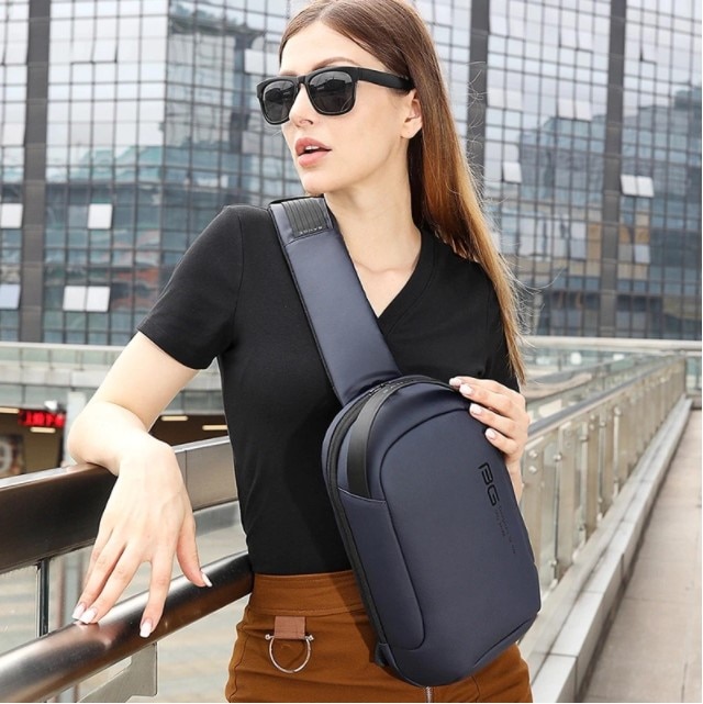 Rucsac crossbody/de umar, multifunctional, cu port de incarcare USB, Bange, Albastru