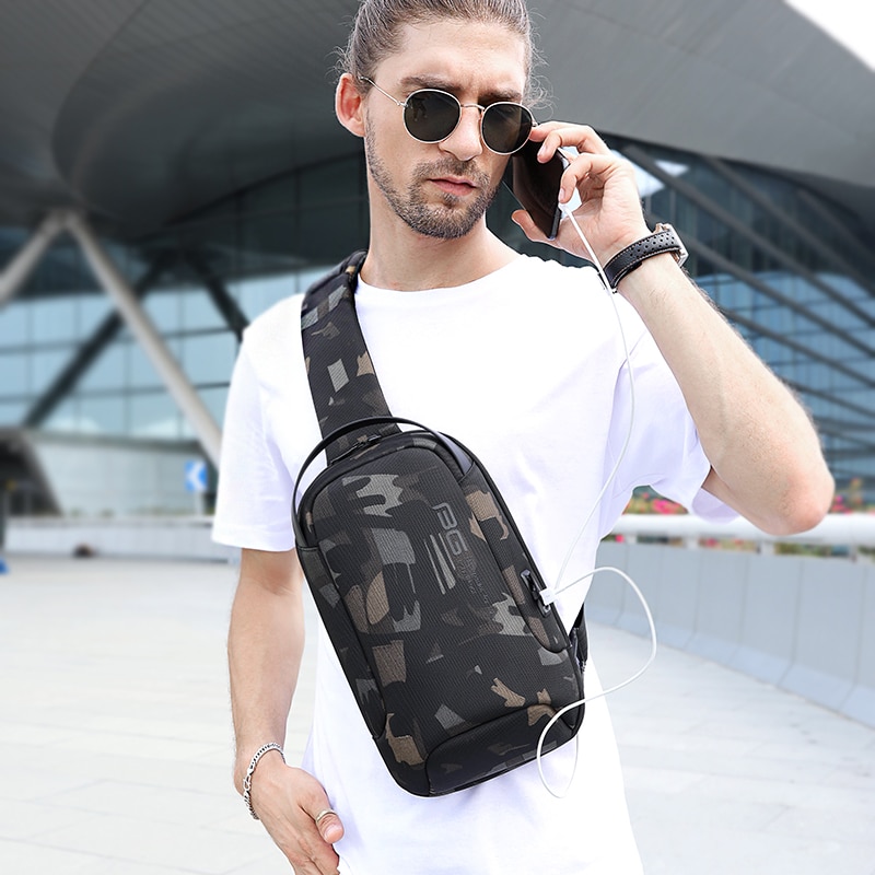 Rucsac crossbody/de umar, multifunctional, cu port de incarcare USB, Bange, Camuflaj