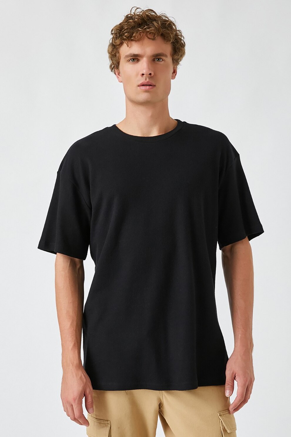 KOTON, Tricou lejer cu decolteu la baza gatului si maneci cazute, Negru