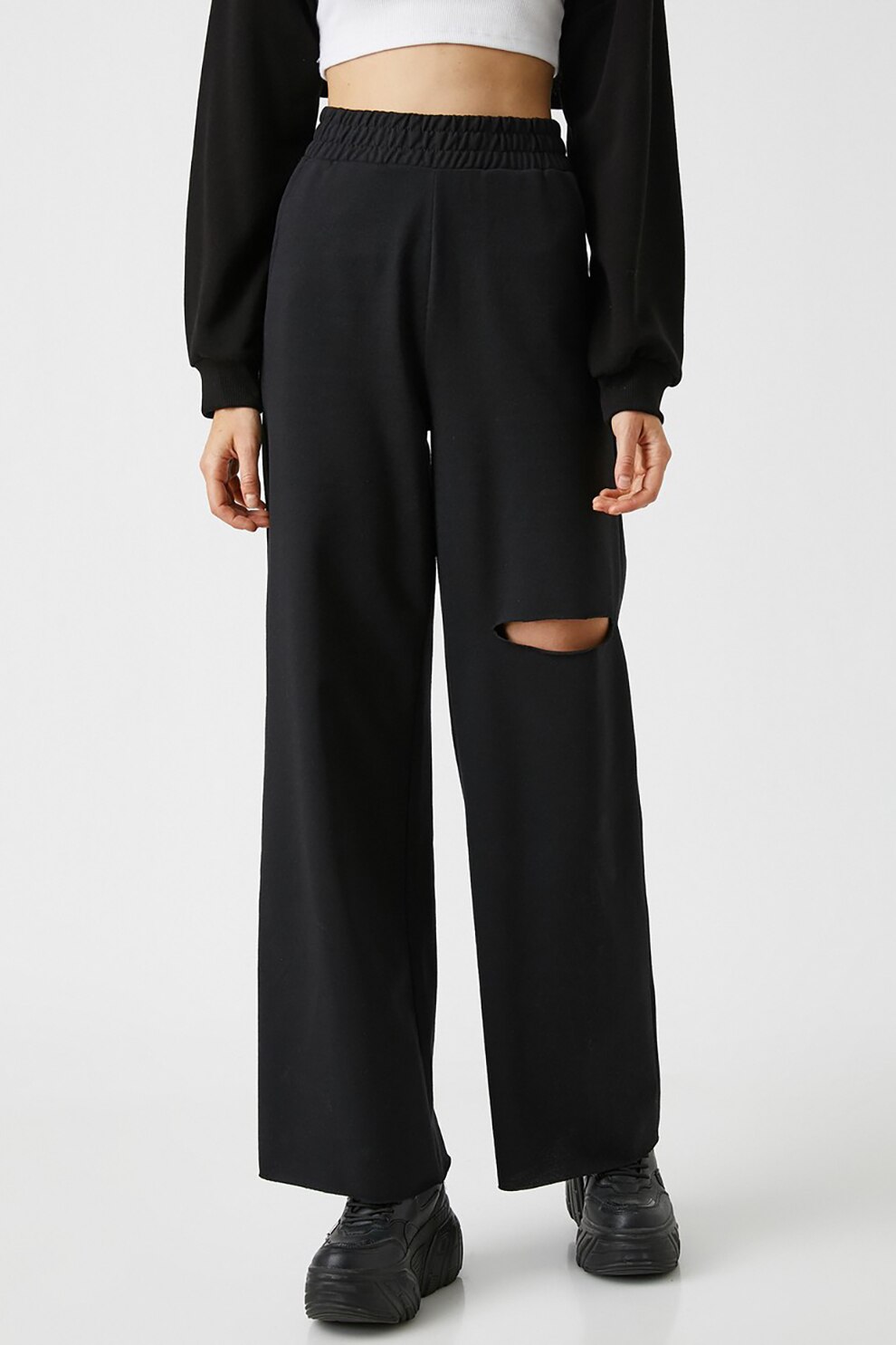 KOTON, Pantaloni sport cu croiala ampla si detaliu cu decupaj, Negru