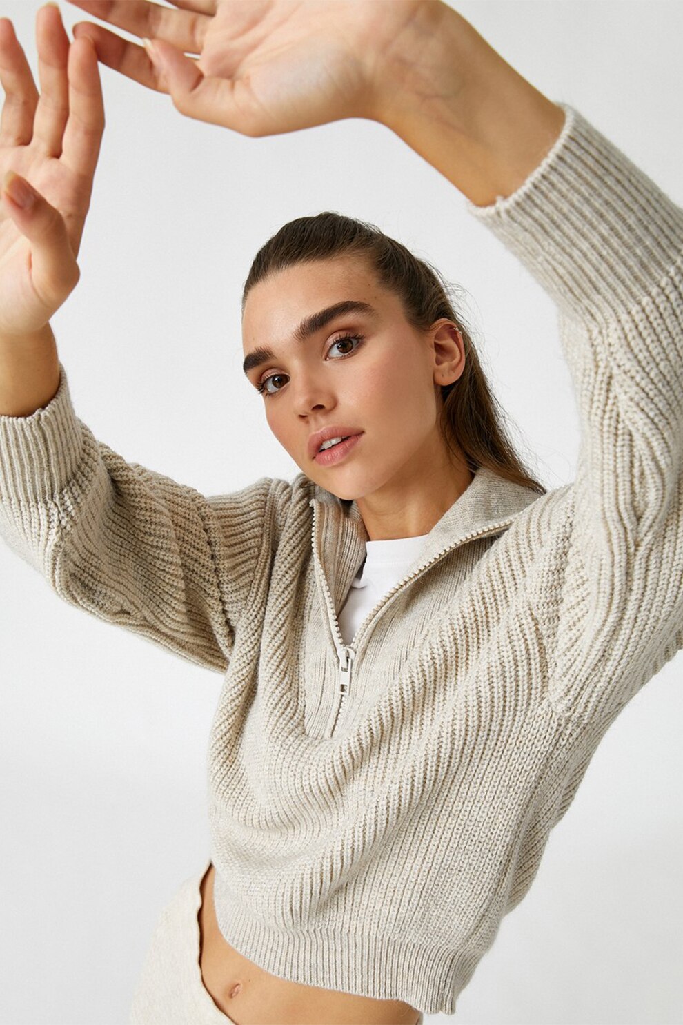 KOTON, Pulover cu fermoar scurt si maneci cazute, Maro nisip