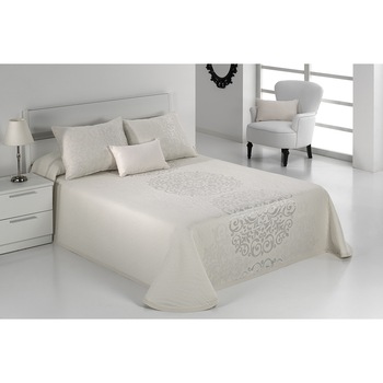 Set Cuvertura premium Presley si 2 fete de perna, Reig Marti, light cream, dimensiune 235 cm x 270 cm Set Cuvertura premium Presley si 2 fete de perna, Reig Marti, light cream, dimensiune 235 cm x 270 cm