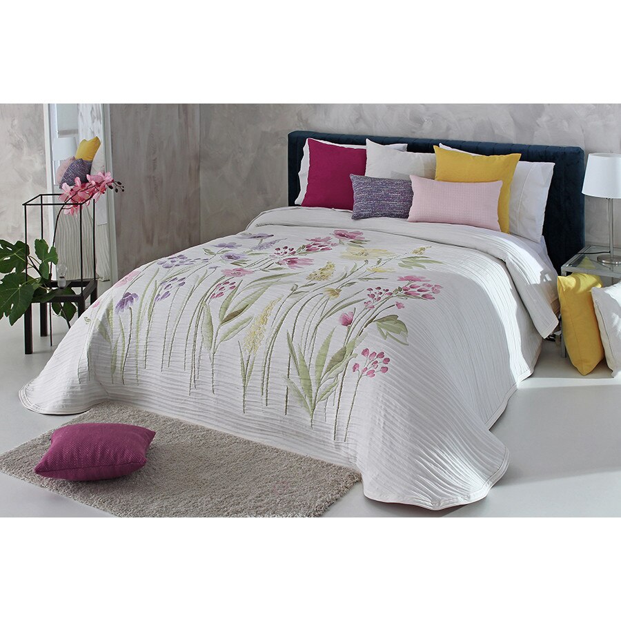 Set Cuvertura premium Olea si 2 fete de perna Reig Marti, flori roz mov, dimensiune 235 cm x 270 cm