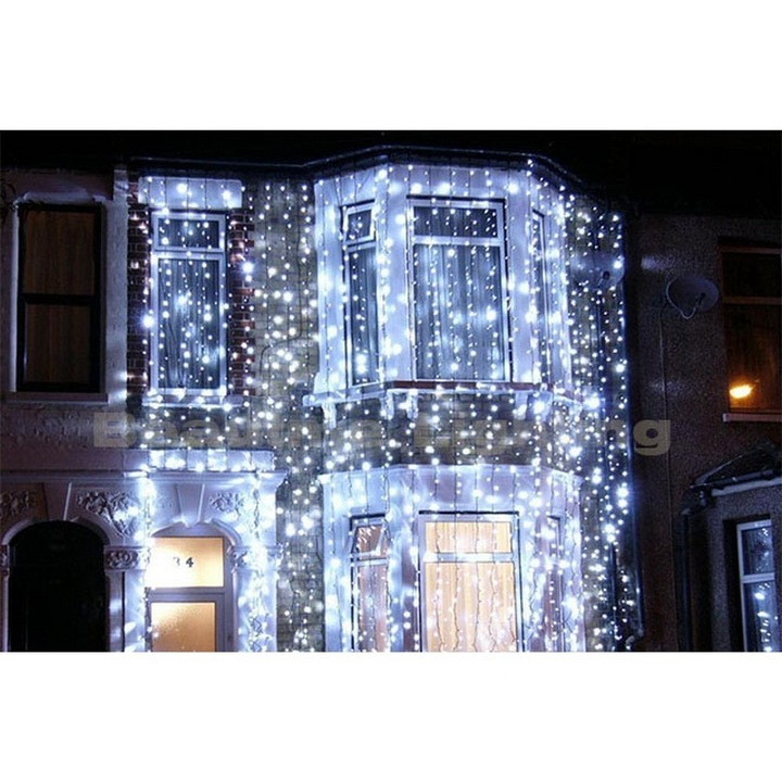 Instalatie de Craciun tip Perdea pentru exterior IP65, 10 m x 5 m, 5000 Led-uri mari, Alb Rece, cu Flash, Interconectabila, Cablu silicon Negru, Fire Cupru, Prelungitor de 1,5 m inclus