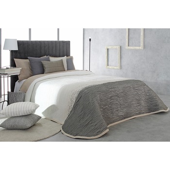 Set Cuvertura Billie si o fata de perna, Reig Marti, gri bej, 205 cm x 270 cm Set Cuvertura Billie si o fata de perna, Reig Marti, gri bej, 205 cm x 270 cm