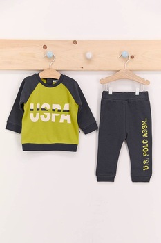 U.S. Polo Assn., Set de pantaloni sport si bluza sport cu imprimeu logo contrastant - 2 piese, Bleumarin/Verde fistic, 68-74 CM U.S. Polo Assn., Set de pantaloni sport si bluza sport cu imprimeu logo contrastant - 2 piese, Bleumarin/Verde fistic, 68-74 CM