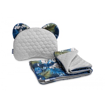 Set perna si pilota pentru landou 2 fete Sensillo Velvet Papagali albastri Set perna si pilota pentru landou 2 fete Sensillo Velvet Papagali albastri