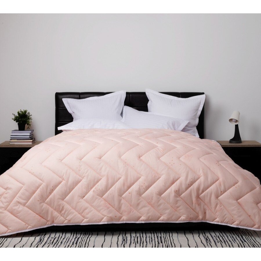 Pilota iarna matlasata, Pucioasa, 200 x 215cm, umplutura lana, roz cu imprimeu oite