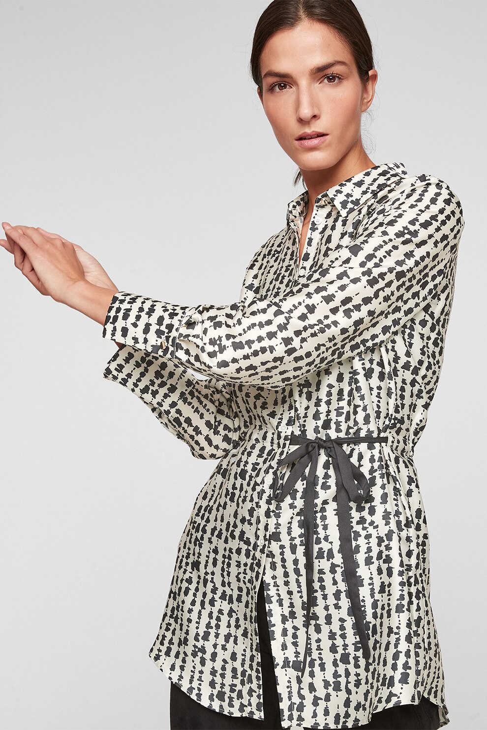 s.Oliver, Camasa din satin cu snur in taie, Negru/Alb