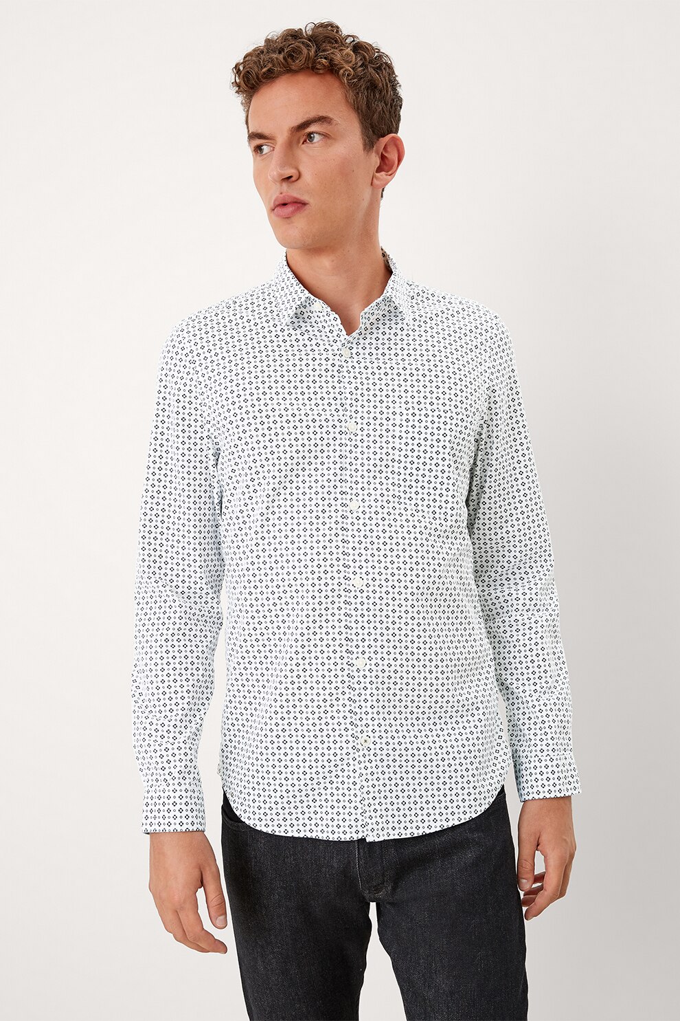 s.Oliver, Camasa slim fit cu buzunar aplicat pe piept, Alb/Bleumarin inchis