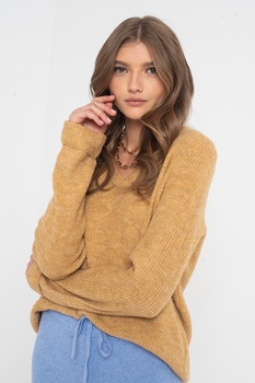 Vero Moda, Pulover lejer cu decolteu in V si striatii Plaza, Maro camel Vero Moda, Pulover lejer cu decolteu in V si striatii Plaza, Maro camel