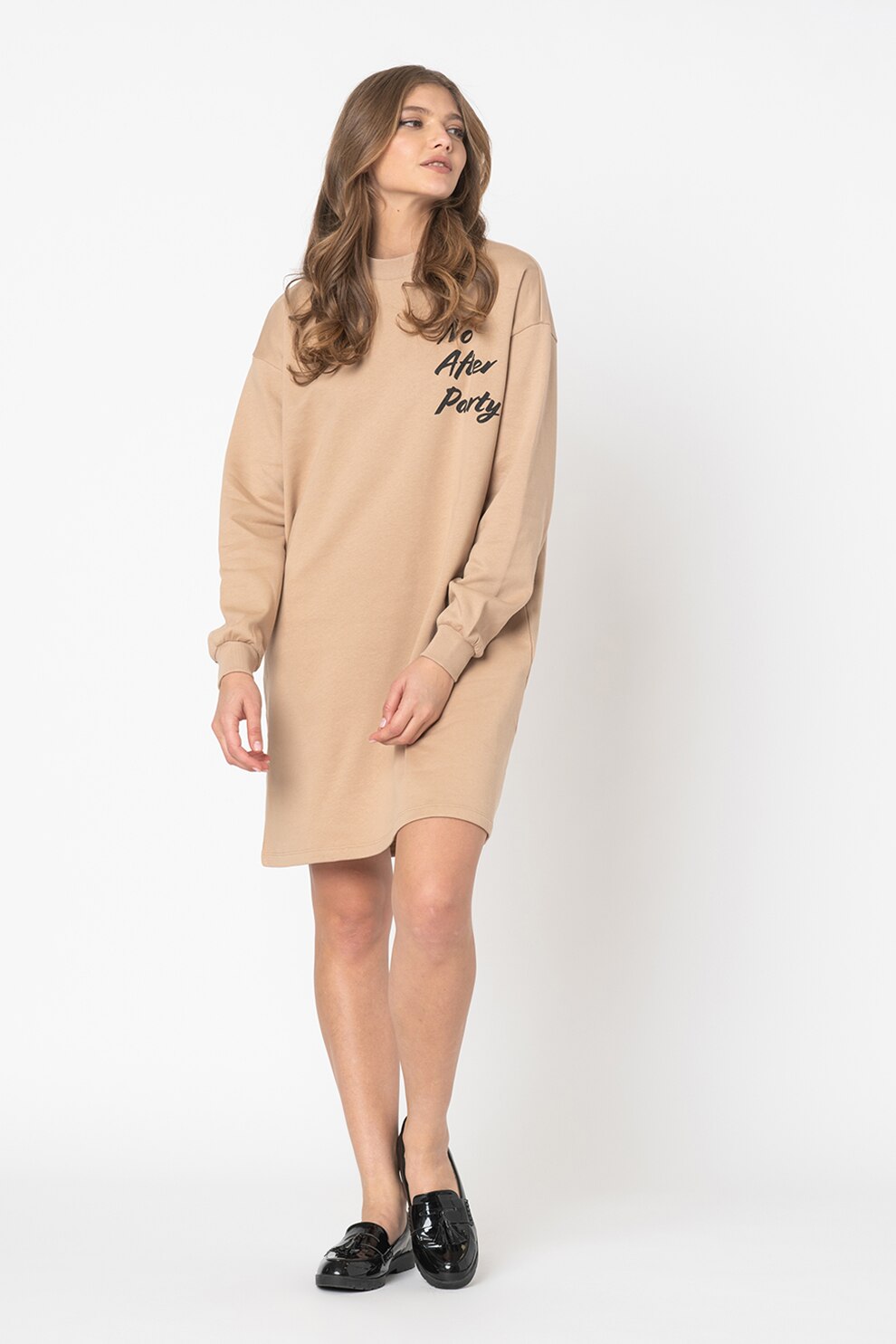 Noisy May, Rochie sport cu detaliu text Hangover, Maro nisip