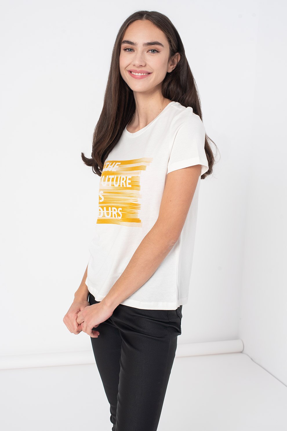 Vero Moda, Tricou din bumbac cu imprimeu text Francis, Alb/Ocru